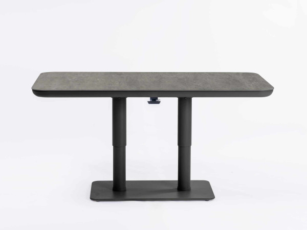 Ausgefahrene Höhe des Tisches.